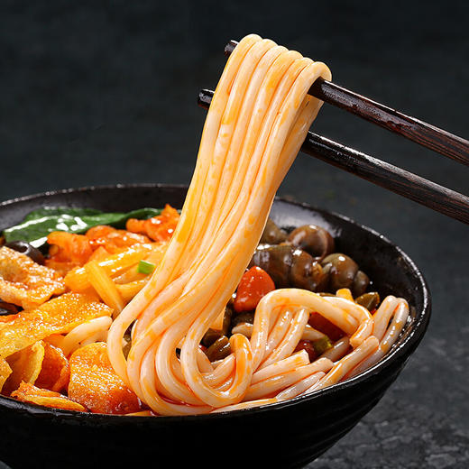 【一碗螺师粉，一座柳州城】水煮螺蛳粉 方便速食 柳州特产 米粉 米线 酸辣粉 非方便面 非泡面 300g/包 商品图1