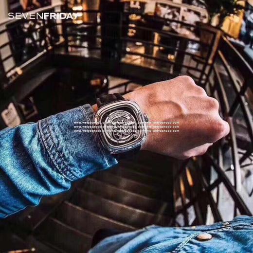 N七个星期五SEVENFRIDAY-S1/01融入新兴可循环材料，动态环上第七类可回收标志赋予了这一款表其文化内涵。皮表带，男士手表 商品图3