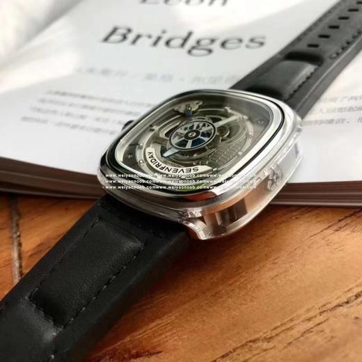 N七个星期五SEVENFRIDAY-S1/01融入新兴可循环材料，动态环上第七类可回收标志赋予了这一款表其文化内涵。皮表带，男士手表 商品图10