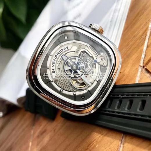 N七个星期五SEVENFRIDAY-S1/01融入新兴可循环材料，动态环上第七类可回收标志赋予了这一款表其文化内涵。皮表带，男士手表 商品图14