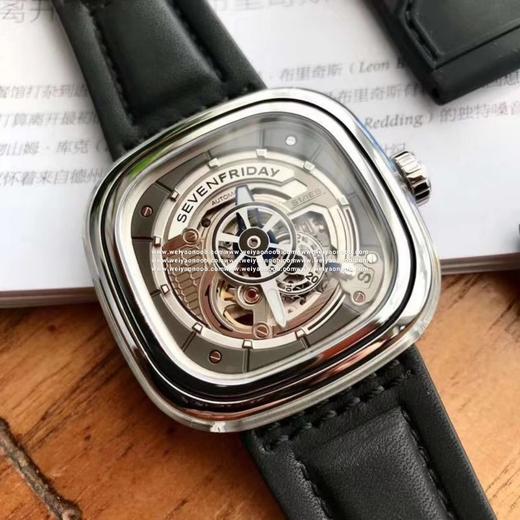 N七个星期五SEVENFRIDAY-S1/01融入新兴可循环材料，动态环上第七类可回收标志赋予了这一款表其文化内涵。皮表带，男士手表 商品图1