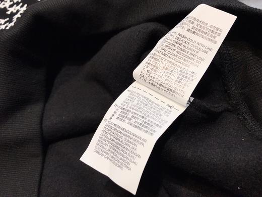 点此购买 LV男女款黑色飞机加绒连帽卫衣 ks135573 商品图12