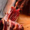 阿坝州纯手工手撕牛肉 肉质紧实 风干制作 嚼劲十足 椒香四溢 五香/麻辣味 商品缩略图1