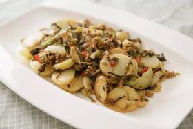 雪菜肉末土豆片