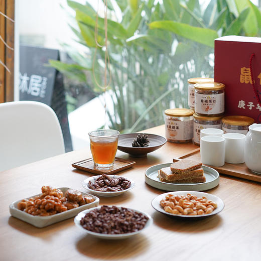 【年货坚果】临安山核桃仁腰果碧根果礼盒 红糖麻花酥饼礼盒 商品图3