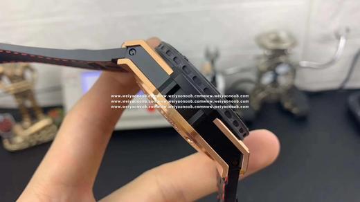 V6宇舶（恒bao）恒宝 F1赛道KingPower ，玫瑰金款，48MM，原版4100机芯，精钢外壳，透底，男表，皮表带！ 商品图3