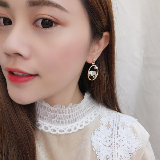 中国风复古云不知深处蓝色云朵飞鹤耳环女气质时尚饰品几何圆形耳钉 商品图3