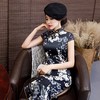 （临）GY-7013春新款长款八扣旗袍 黑色小梅花俏皮简单宴会旗袍 商品缩略图0