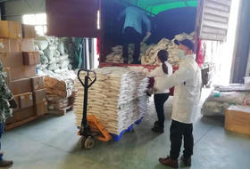  位卑未敢忘忧国 谦益新农人在行动 