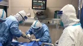  “让孩子和老公逃离武汉，我错了吗？”|专访武汉医务工作者 