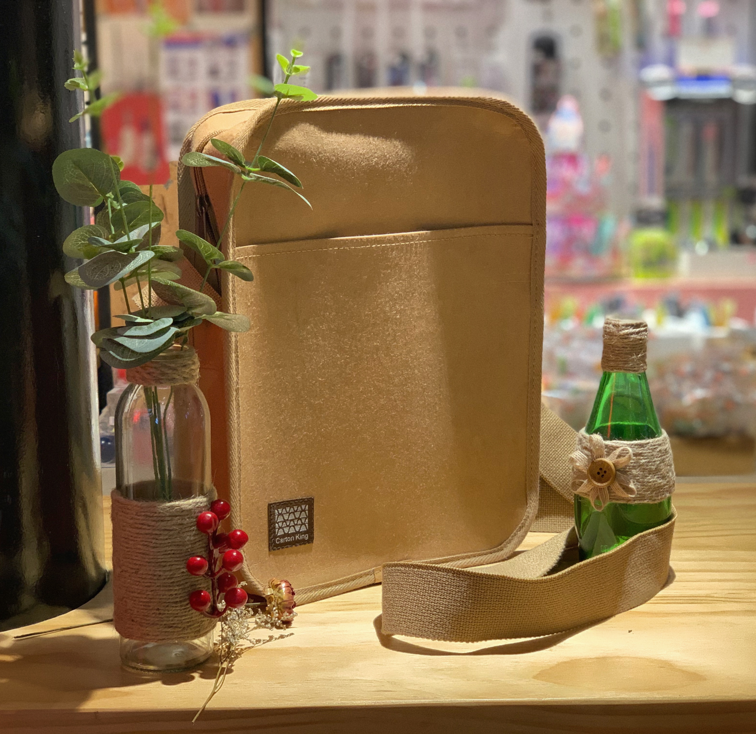 台湾纸箱王 PAPER系列 拉链侧肩包 水洗牛皮纸 环保耐用可水洗牛皮纸包