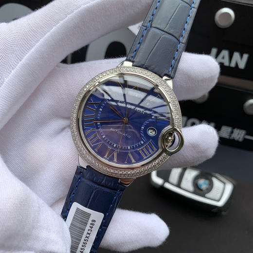 卡地亚 蓝气球系列【钻圈款】男款大号42mm 316L精钢表壳，蓝宝石镜面 搭载定制全自动机械机芯 商品图2