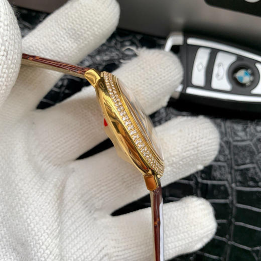 卡地亚 蓝气球系列 男款大号42mm 316L精钢表壳，蓝宝石镜面 搭载定制全自动机械机芯 商品图8