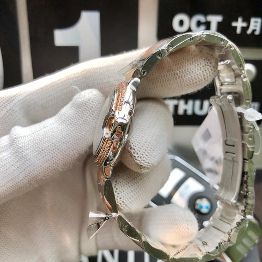    卡地亚 蓝气球系列高版本【钻圈间玫金款】小号28mm 316L精钢表壳，鱼眼蓝宝石镜面，瑞士石英机芯 316L精钢表带 原装双按折叠扣 认准独家品质 商品图4