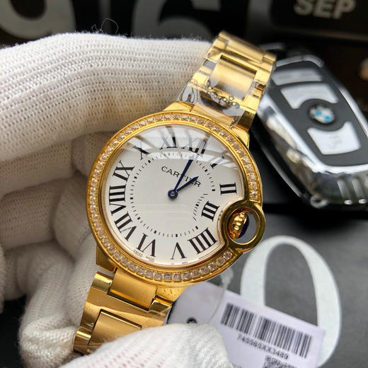    卡地亚 蓝气球系列高版本【钻圈全金款】 中号33mm 女士腕表，316L精钢表壳，鱼眼蓝宝石镜面，瑞士石英机芯 316L精钢表带 原装双按折叠扣 认准独家品质 商品图2