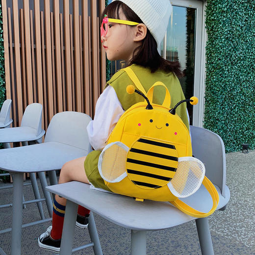 小蜜蜂卡通儿童背包 幼儿园箱包男女小朋友双肩包宝宝零食休闲包 商品图2