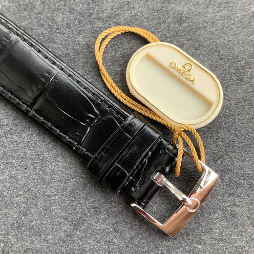 MKS欧米茄碟飞系列腕表。优雅纤薄的外表，搭配简约大方的设计，MKS抓住每一个细节，完美诠释原装优雅商务的经典魅力。 商品图5