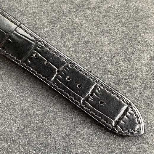 MKS欧米茄碟飞系列腕表。优雅纤薄的外表，搭配简约大方的设计，MKS抓住每一个细节，完美诠释原装优雅商务的经典魅力。 商品图6