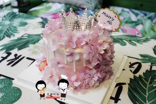 奶油蛋糕  下单前请仔细阅读商品详情 皇冠 绣球花  如需增加或者修改文字 请下单备注 商品图1