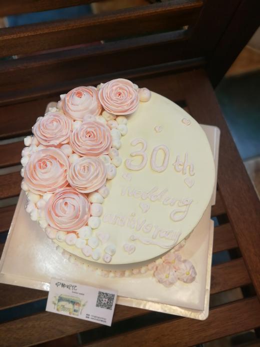 奶油蛋糕 下单前请仔细阅读商品详情奶油花卉 小清新 白色系  如需增加或者修改文字 请下单备注 商品图0