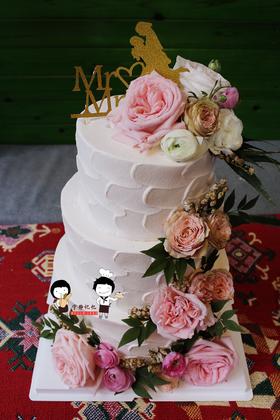 下单前请仔细阅读商品详情 鲜花蛋糕 多层  如需增加或者修改文字 请下单备注