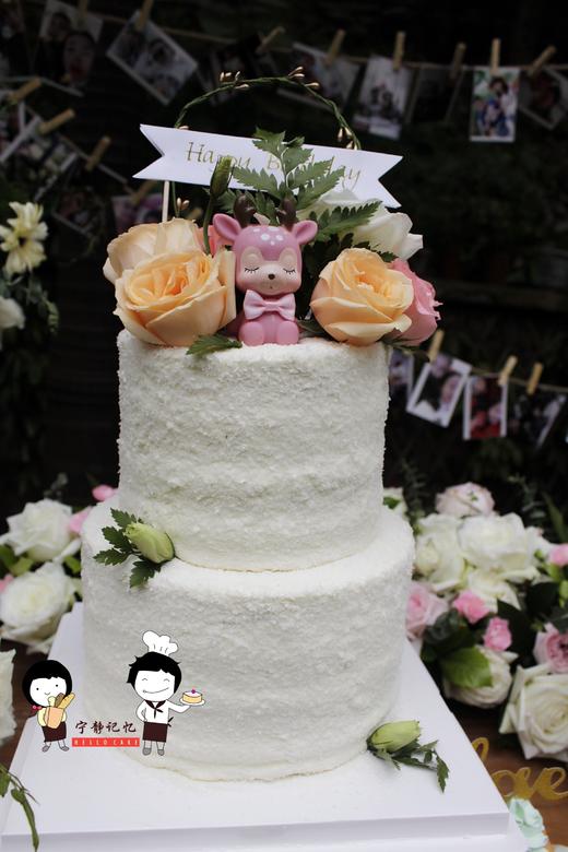 下单前请仔细阅读商品详情 鲜花蛋糕 双层  如需增加或者修改文字 请下单备注 商品图0