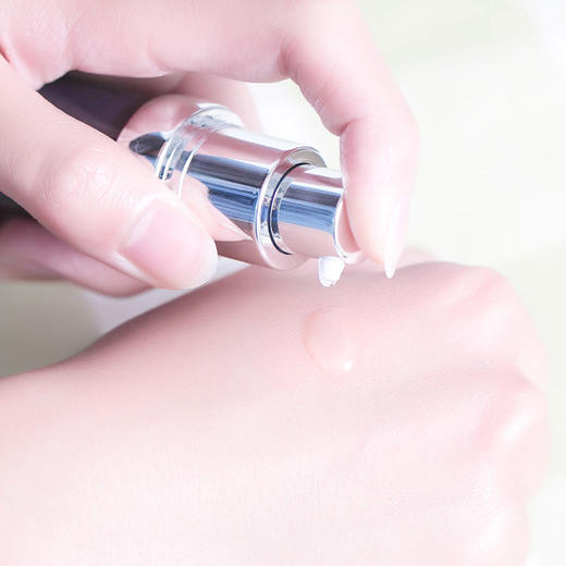 Rellet/颐莲   多重修护原液 包文婧同款 KAN皱小黑瓶 淡化细纹 20g/瓶 商品图2