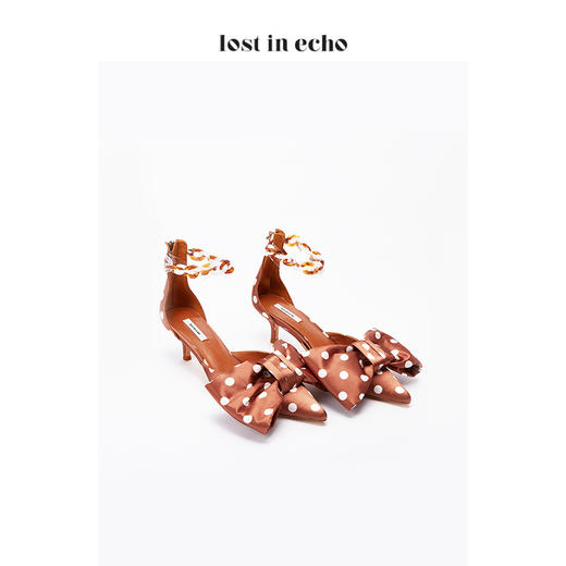lost in echo蝴蝶结波点时尚单鞋女 咖啡色亚克力脚环带猫跟女鞋 商品图1