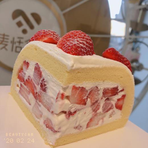 草莓堡（多多的甜口草莓，软嫩细腻的蛋糕胚➕入口即化的进口动物奶油） 商品图1
