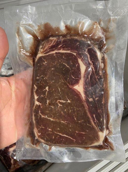 【草饲眼肉牛排~亏本处理】冰箱断电导致牛排密封真空状态解冻 （无卖相，口感不变，建议炒菜） 商品图2