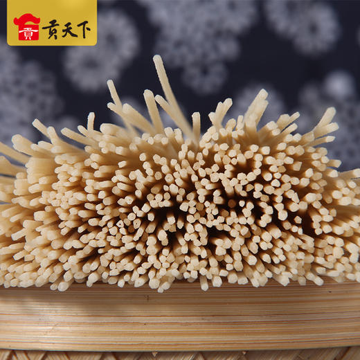 贡天下优选鲁因手工空心挂面250g 商品图1