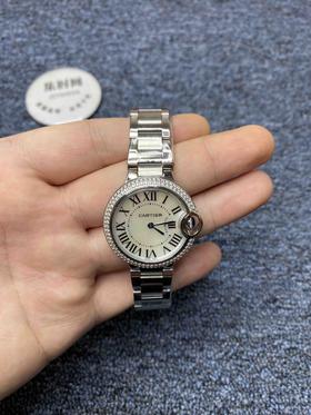 【钻圈款】独家订制高版本 卡地亚蓝气球系列 中号33mm女士腕表，双排钻圈款✨贝母盘，鱼眼蓝宝石镜面，瑞士石英机芯