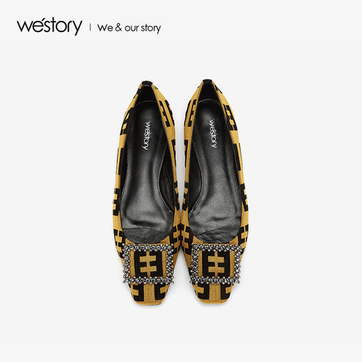 westory2019新款钻扣浅口单鞋女平底字母印花简约优雅W29AE50841 商品图1