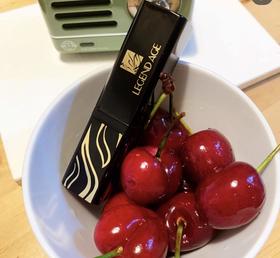 传奇今生红樱桃唇膏