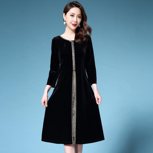 DYSL-Q5336新款高档简约大码丝绒钉珠拼接假两件连衣裙 商品图0