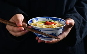  我花了3060元，终于搞懂了日用瓷的4个健康安全标准 