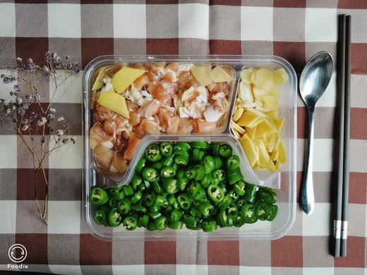 净菜：青椒炒鸡 商品图0