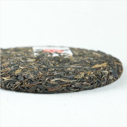 2011年石磨大红印圆茶生茶一片（357克/片） 商品图1
