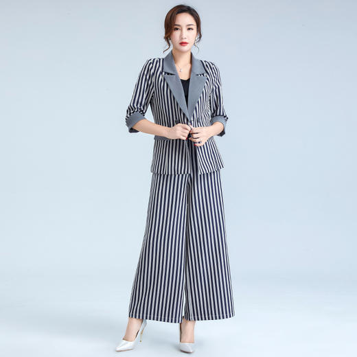 OY-20-026新款女装条纹五分袖小西装套装 商品图0
