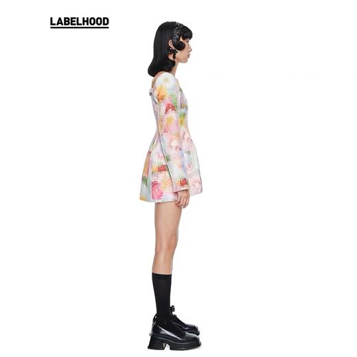 SHUSHU TONG2020春夏新款印花收腰低领一字袢带露背长袖连衣裙女 ss20dr05pl200print001 商品图2