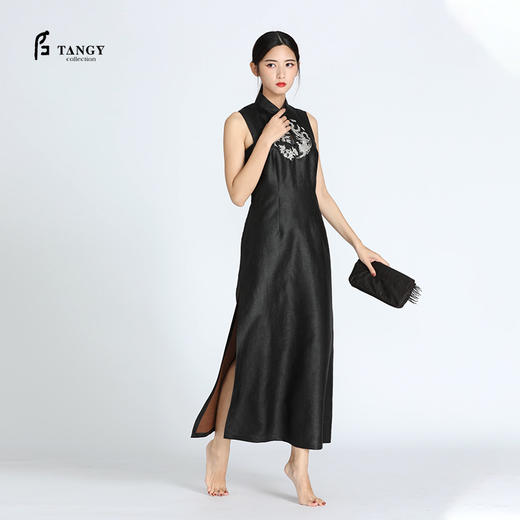 TANGY Collection天意莨绸钉珠长旗袍 商品图1