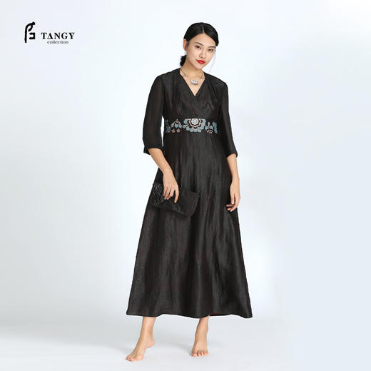TANGY Collection天意莨绸绣花礼服裙 商品图1
