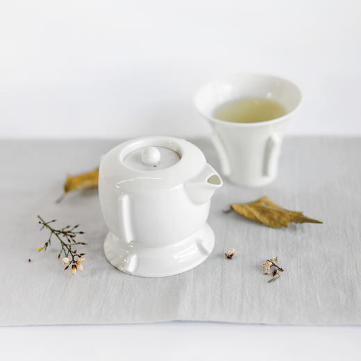 国宝雅玩-丁香尊壶(1壶1杯)-白瓷 商品图2