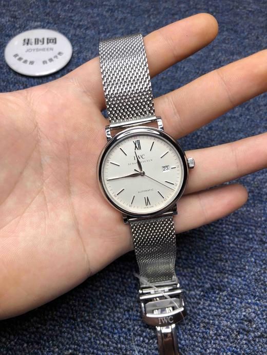 IWC万国MKS柏涛菲诺：一表一号 经典名作万国波涛菲诺系列腕表，简约而不简单，从容睿智，造就非凡经典。
【表壳】腕表尺寸40X9.3mm 商品图8