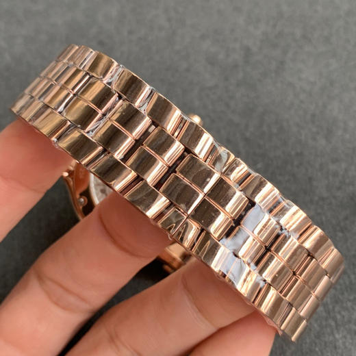 萧邦快乐钻钢带版 肖邦HAPPY DIAMONDS 表盘尺寸36mm 七钻设计 搭载2892自动机械机芯 商品图5