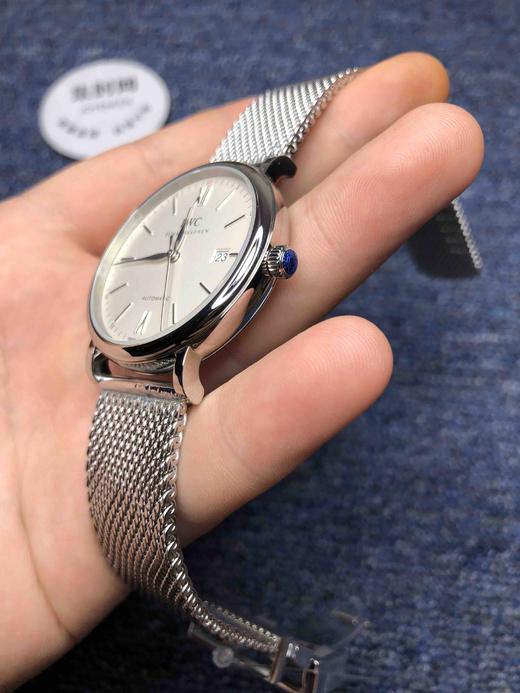 IWC万国MKS柏涛菲诺：一表一号 经典名作万国波涛菲诺系列腕表，简约而不简单，从容睿智，造就非凡经典。
【表壳】腕表尺寸40X9.3mm 商品图3