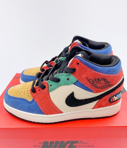 耐克NIKE Blue The Great x Air Jordan 1 Mid休闲时尚板鞋 商品图0