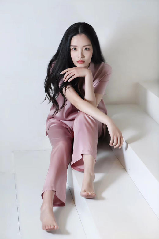 浆果粉款 杰奎琳短袖长裤套装 商品图1