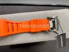 理查德米勒【RICHARD MILLE RM27-02 将碳纤维与石英纤维融合而研发出创新材质，用于表壳制作，具有防磁抗碰撞超轻便等特性， 且色彩鲜明润饰，层次纹理复古粗犷。镂空机芯一体设计，齿轮飞驰 商品缩略图7