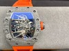 理查德米勒【RICHARD MILLE RM27-02 将碳纤维与石英纤维融合而研发出创新材质，用于表壳制作，具有防磁抗碰撞超轻便等特性， 且色彩鲜明润饰，层次纹理复古粗犷。镂空机芯一体设计，齿轮飞驰 商品缩略图1